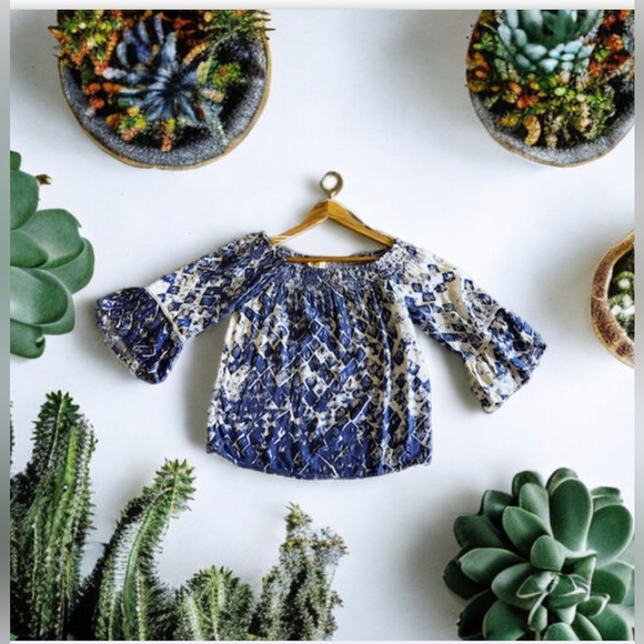 LoveStitch Tropical Print Off‎ the Shoulder Smocked Bell Sleeves Blouse size S - Picture 11 of 16